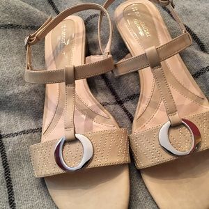 Naturlizer Womens’s Comfort Sandle